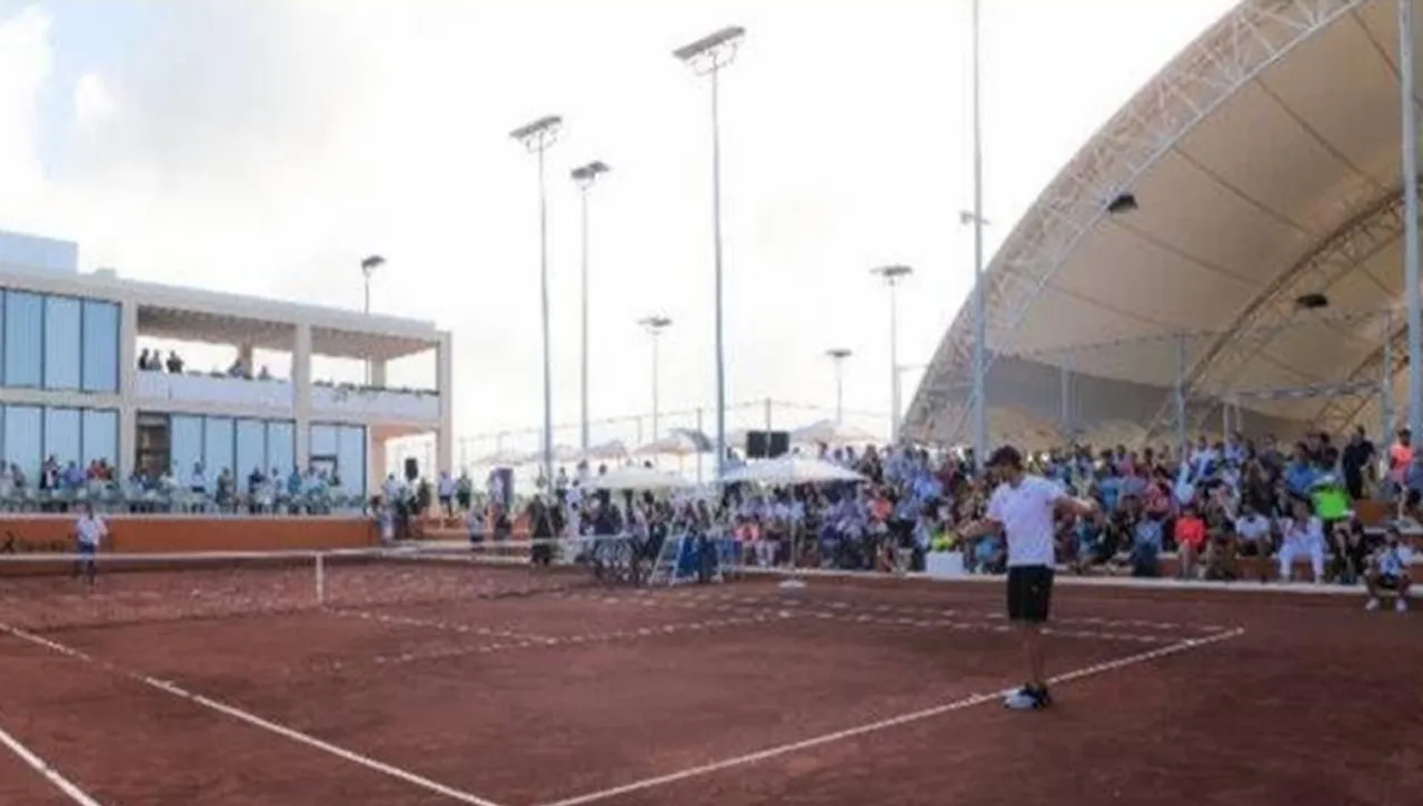 USA School Tennis Court